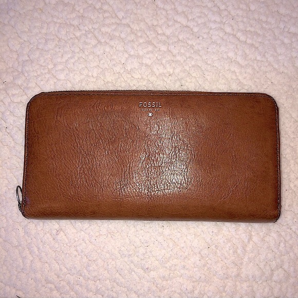 Fossil Zip Around Wallet - Picture 1 of 5